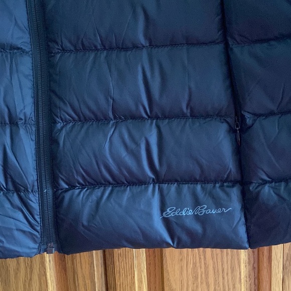 NWT Eddie Bauer Black Cirruslite Down Hooded Jacket Puffer - Picture 3 of 9